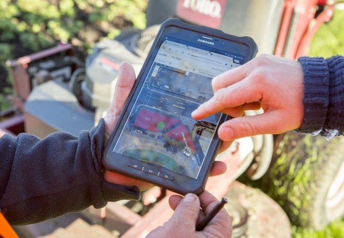 Zaelet F1 Pro GNSS Receiver